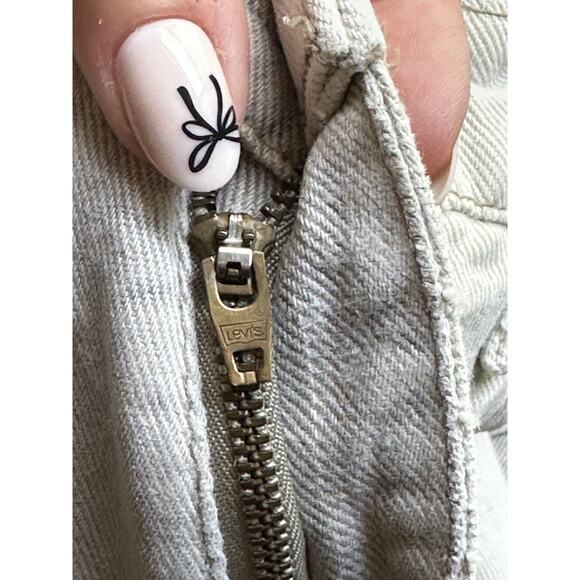 Levi’s Silvertab Loose Cream Denim Jeans USA 26x30 Skater Distressed Vintage 90s - Picture 14 of 14